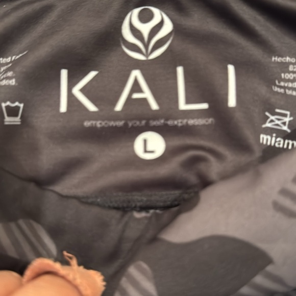 Kali Peloton Leggings-Size L - Picture 2 of 3